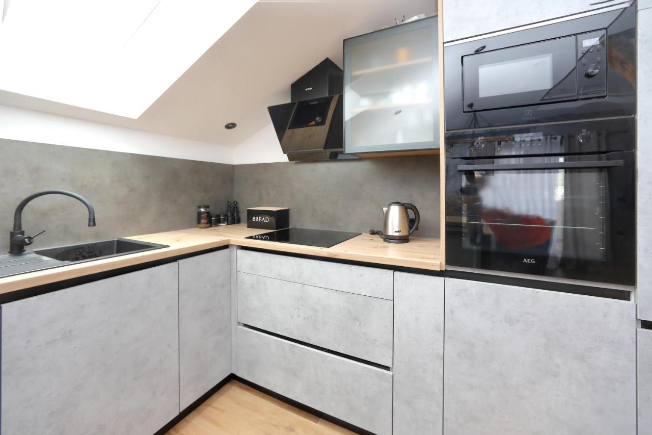 Luxury Apartments Monika Near The Sea With Private Parking บาร์บินเย ภายนอก รูปภาพ