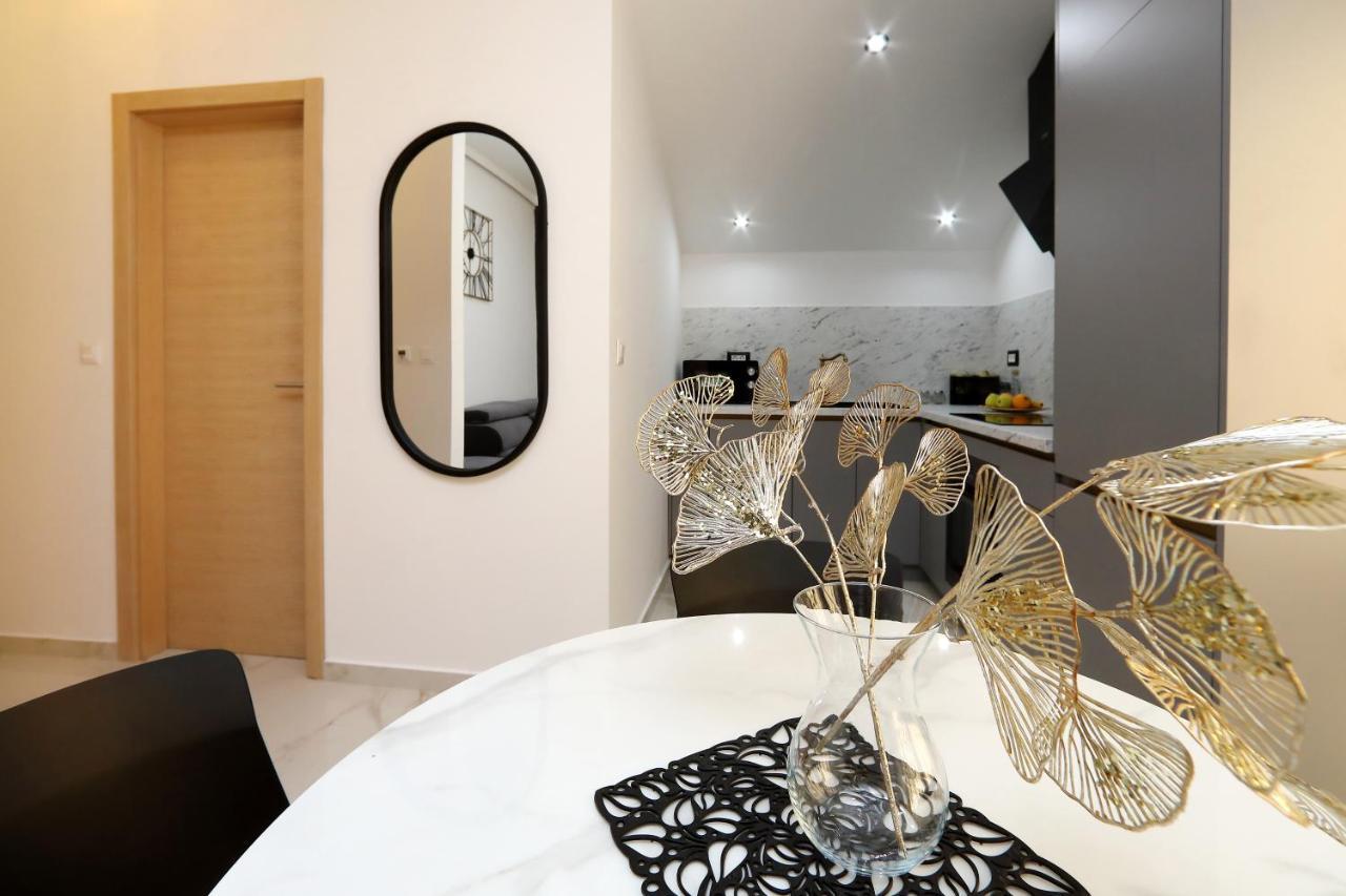 Luxury Apartments Monika Near The Sea With Private Parking บาร์บินเย ภายนอก รูปภาพ
