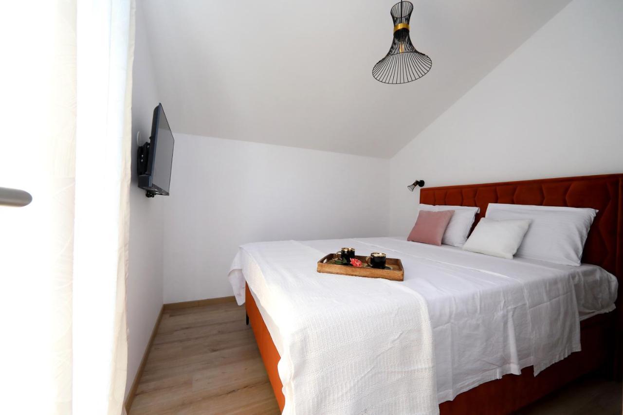 Luxury Apartments Monika Near The Sea With Private Parking บาร์บินเย ภายนอก รูปภาพ