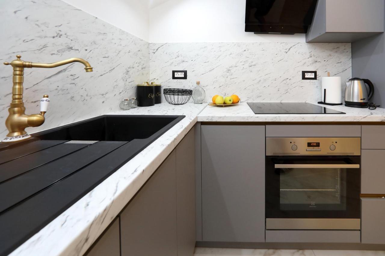 Luxury Apartments Monika Near The Sea With Private Parking บาร์บินเย ภายนอก รูปภาพ