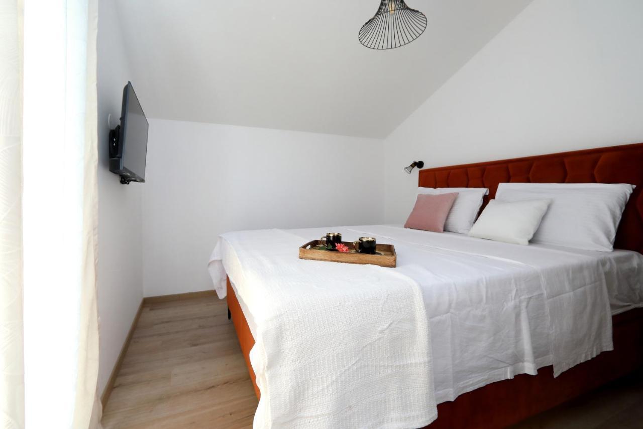 Luxury Apartments Monika Near The Sea With Private Parking บาร์บินเย ภายนอก รูปภาพ